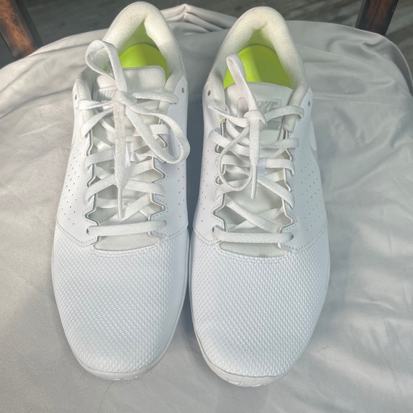 Women's Nike Sideline IV Cheerleading Shoes - Picture 1 of 7